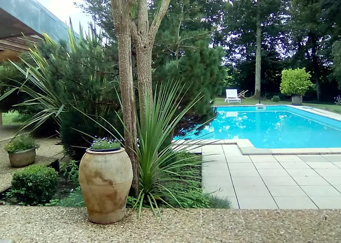 Les Barrerres Bed & Breakfast